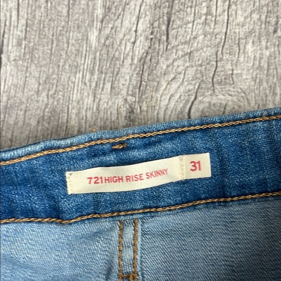 LEVIS 721 HIGH RISE SKINNY JEANS - Picture 2 of 9